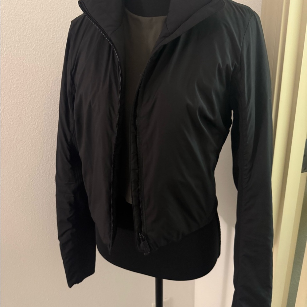 Lululemon Women's SoftMatte Insulated Jacket Size 6